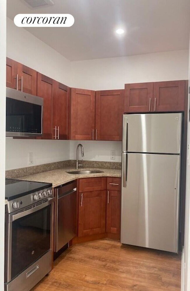 331 Franklin Ave, Brooklyn, NY 11238