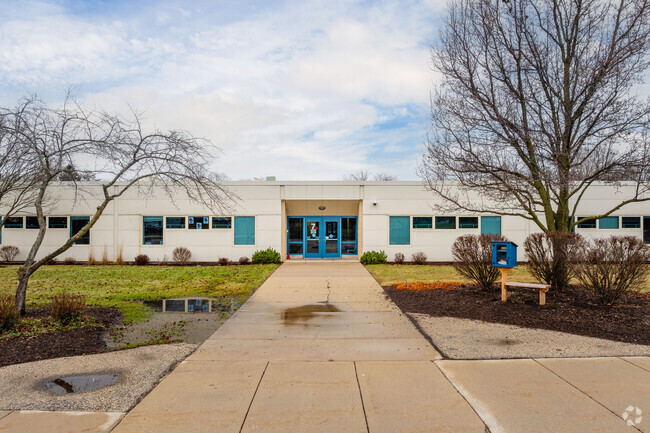 Marion Jordan Elementary has a student teacher ratio of 13 to 1.