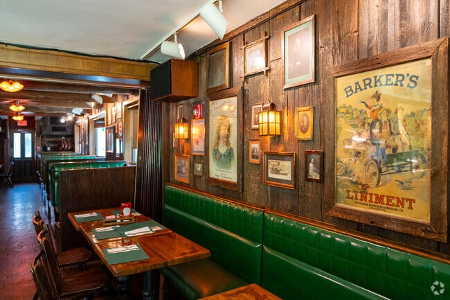 With vintage furnishings and classic charm, The Cobble Stone in Purchase evokes a 1930s setting.