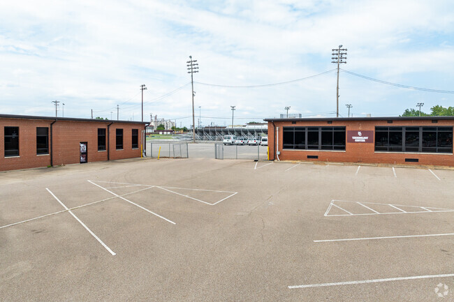 The student population of Henderson County North Middle School is 760 and the school serves 6-8.