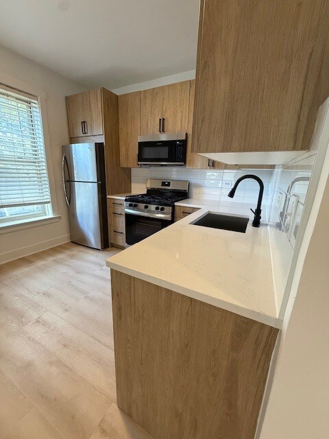 6975 N Bell Ave unit 1, Chicago, IL 60645 - photo 1