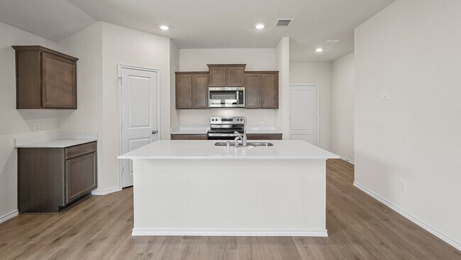 0 Selling From Creeks at Burnett Trail unit 36206316, Lindale, TX 75771 - photo 2