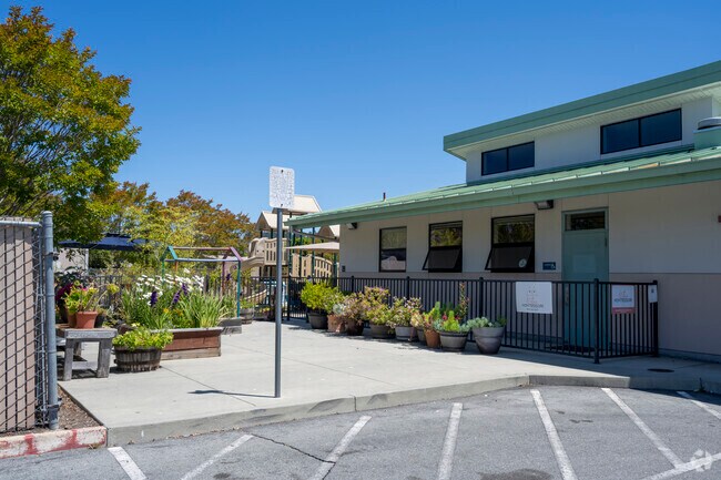 Midtown Montessori has the staff dedicated to help students grow in academics.