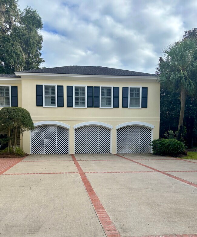 108 Cart Dr Unit cart, St Simons Island, GA 31522
