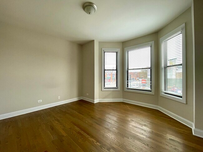 3405 W Fullerton Ave unit 2, Chicago, IL 60647 - photo 3