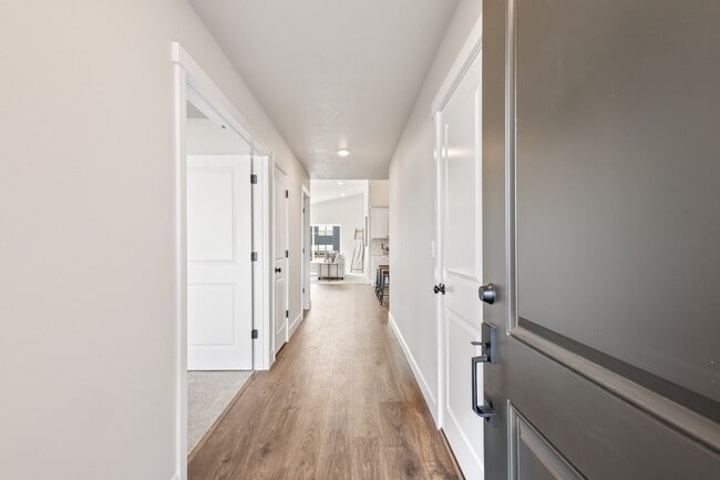 1144 NW Varnish Ave, Redmond, OR 97756 - photo 6