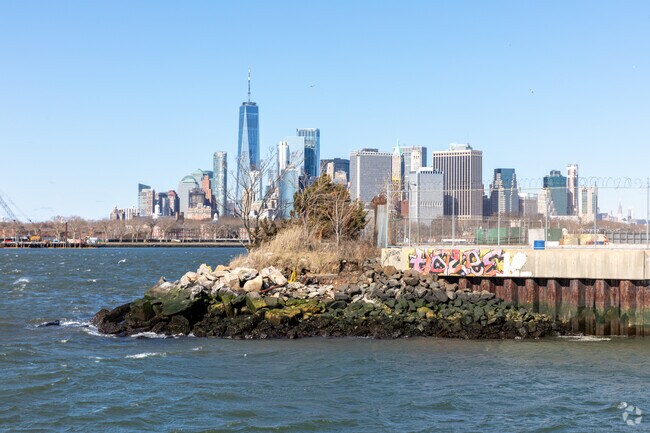 Enjoy the breathtaking Manhattan skyline view from Red Hook.