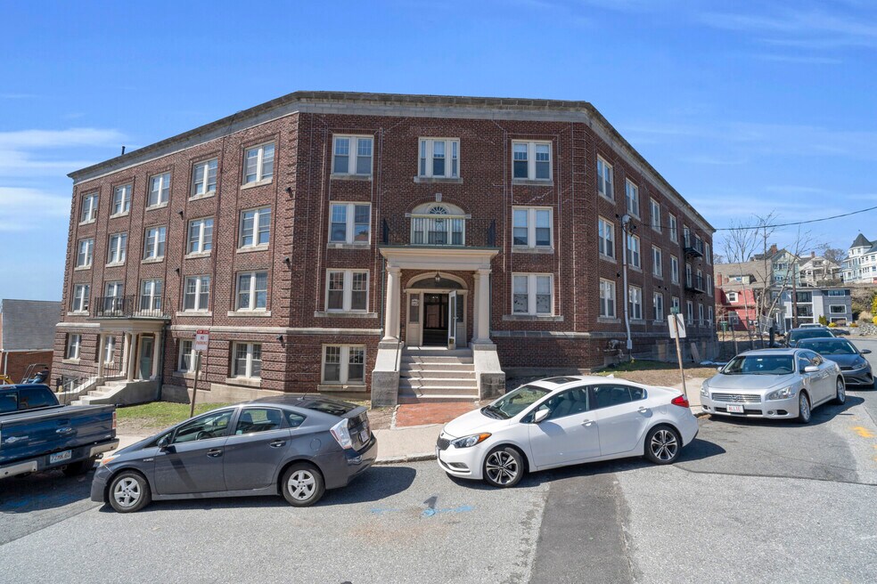 26 Bradlee Rd unit 406, Medford, MA 02155 - photo 1