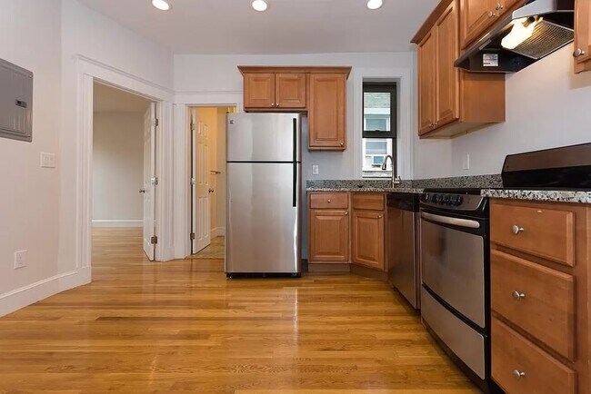 90 Brainerd Rd unit 14, Allston, MA 02134 - photo 6