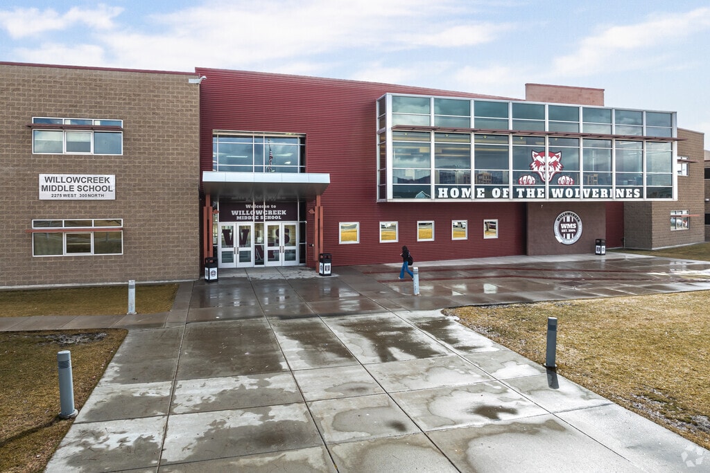 Willowcreek Middle School educates youth in Saratoga Springs.