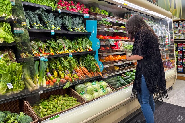 Peachtree Heights residents head to Publix for everyday groceries.