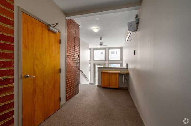 Parkside Dwellings, Cleveland, OH 44106 - photo 4