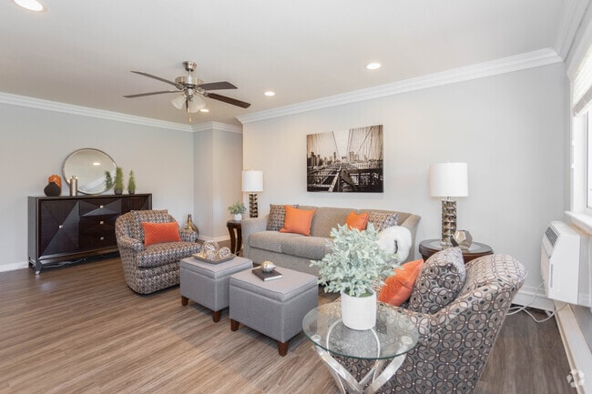 1BR,1BA -725SF -Living Room