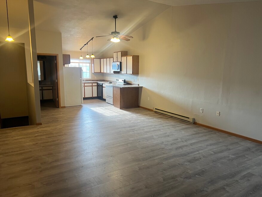 3216 Midvale Dr, Janesville, WI 53546 - photo 1