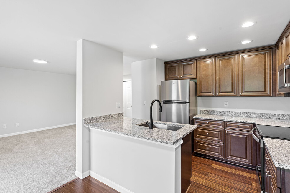 Heron View Apartment Homes