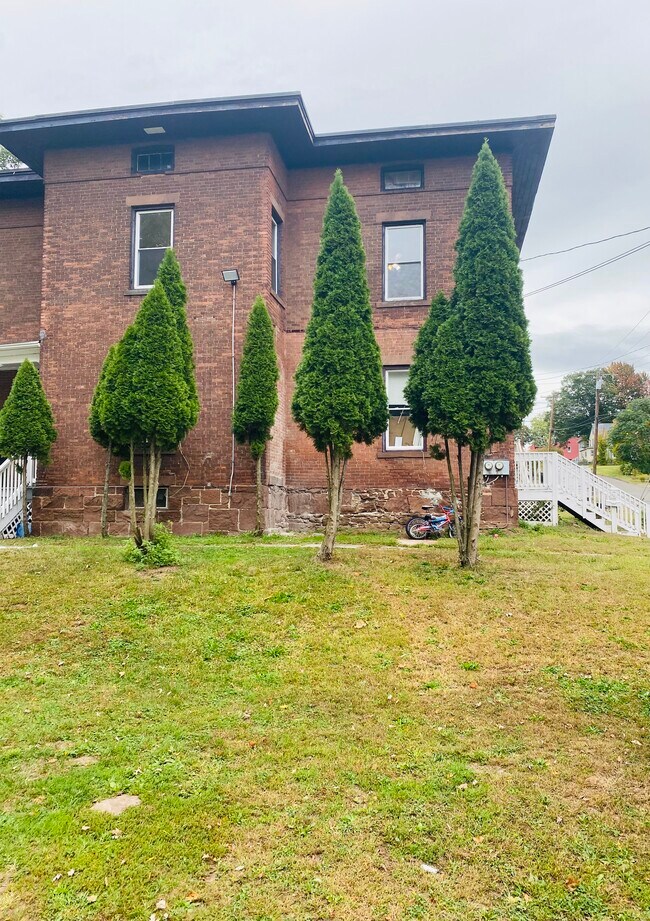 7 Maple St Unit 2ND FLOOR, Middletown, CT 06457