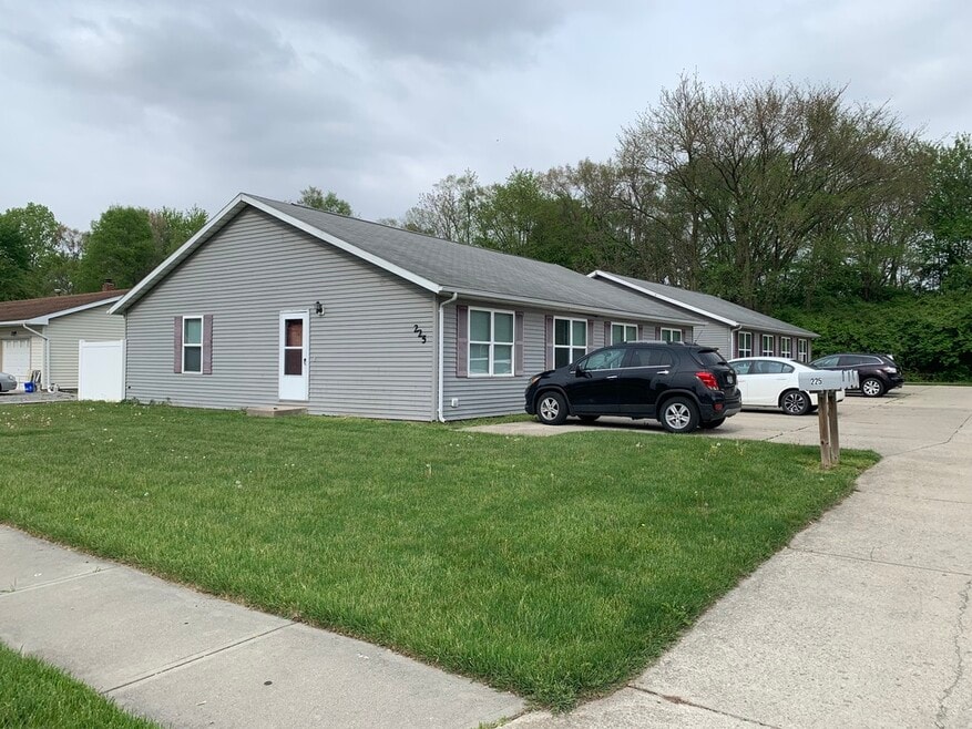 219 Railroad St unit C, Urbana, OH 43078 - photo 1