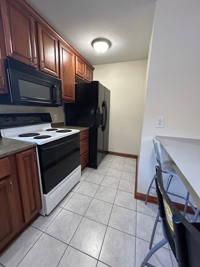 70 Unity Ave unit 70A, Belmont, MA 02478 - photo 3