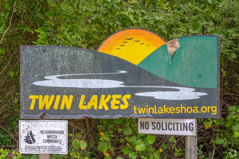 Twin Lakes