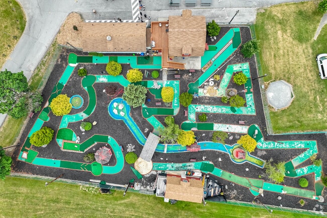 York Memorial Complex includes a miniature golf course.