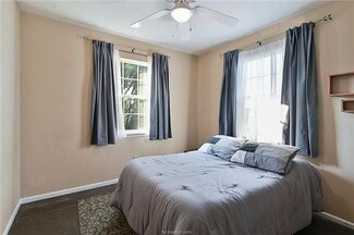 9776 Calhoun Rd, Bryan, TX 77808