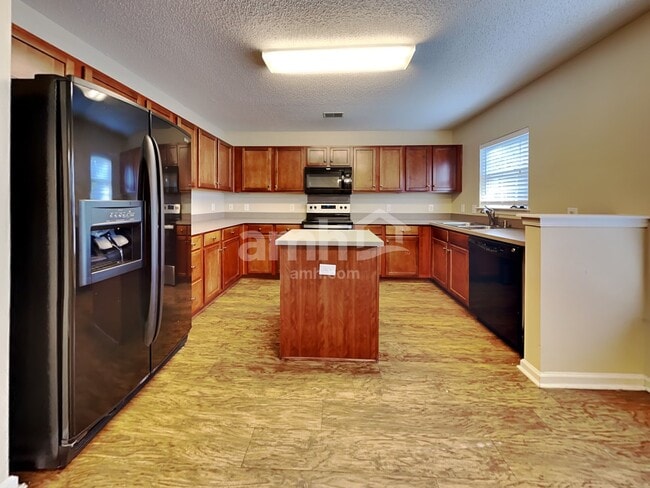 177 Wildberry Ln, Goose Creek, SC 29445 - photo 3