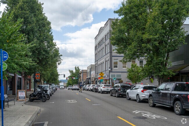 Downtown Oregon city is only a short drive from the Caufield neighborhood.