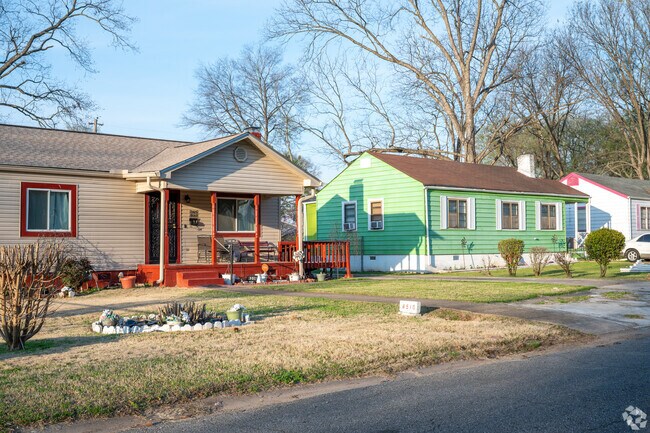 The Kingston neighborhood provides plenty of ranch-style homes.