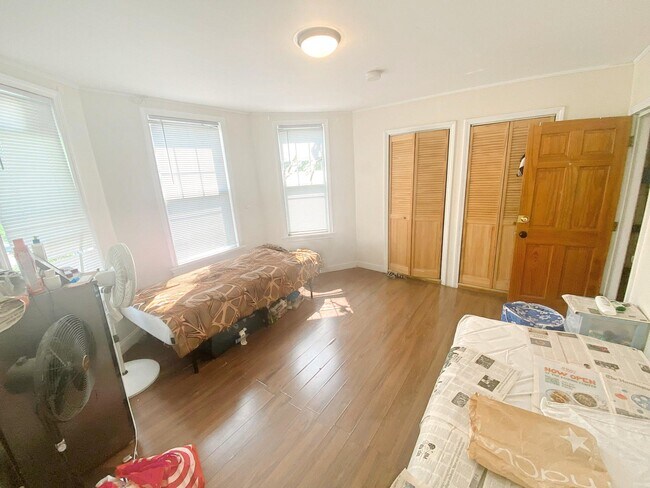 738 Parker St unit 3, Boston, MA 02120 - photo 3