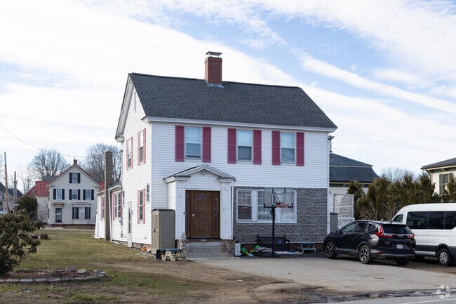 Colonial style homes are a very popular choice in the Berwick neighborhood.