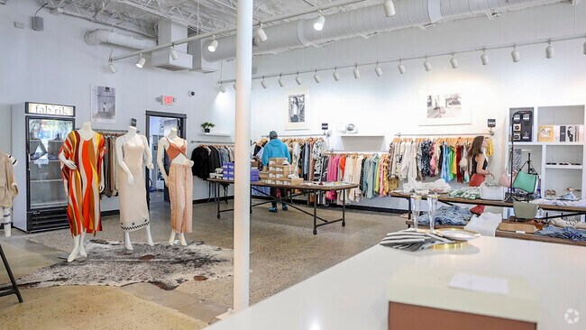 Fab'rik is your go-to Boutique for the most latest women's fashion trends.