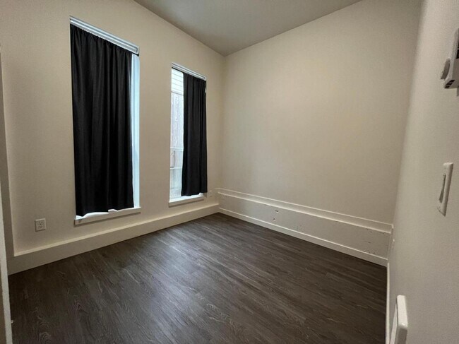 MF 16 - N. Sumner, Portland, OR 97217 - photo 5