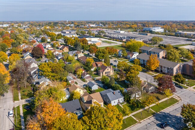 Shopping and dining are just minutes away from homes in Fairfield.