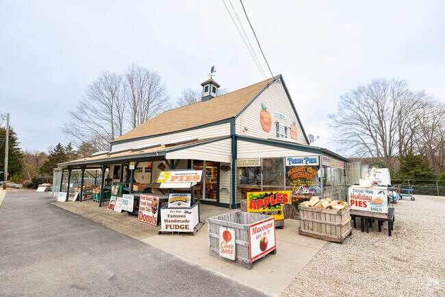 Pleasant View Orchards is on Pleasant View Avenue and is popular with its cider donuts and pies.