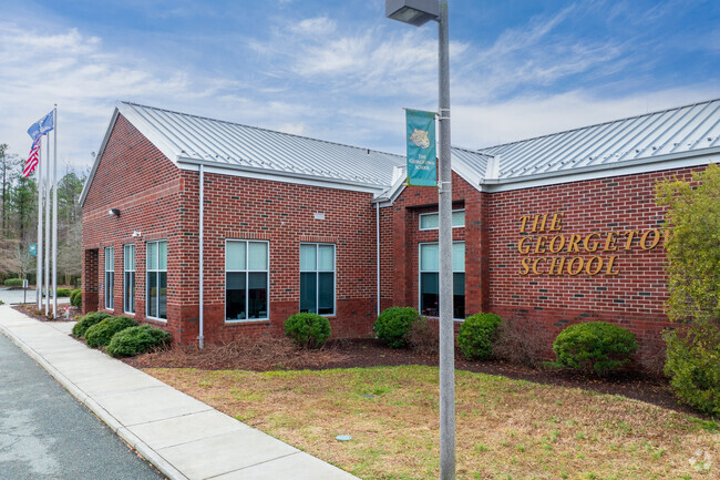 Entrance to The Georgetown School.