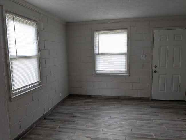 2945 Schofield Ave, Indianapolis, IN 46218 - photo 2