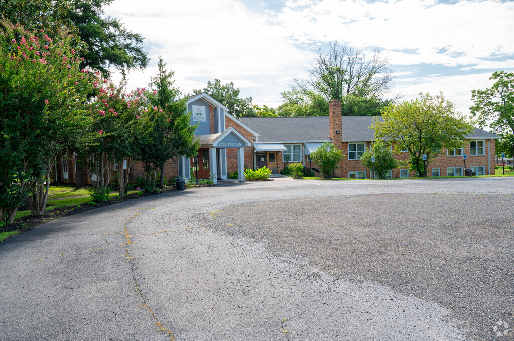 Washington United Christian Academy in Radiant Valley.