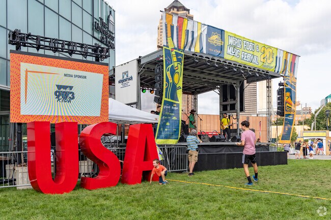 I-80 links De Soto to downtown Des Moines, home to the World Food and Music Festival.