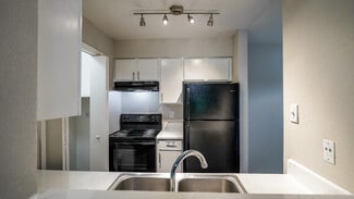 13100 Stonefield Dr, Houston, TX 77014