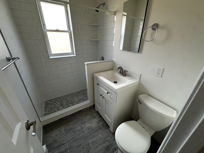 111 Norway St unit 404, Boston, MA 02115 - photo 4