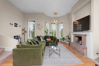 2050 N Bissell St, Chicago, IL 60614