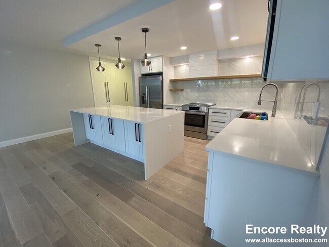 50 Park St unit 12, Brookline, MA 02446 - photo 2