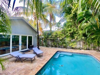 2558 Trapp Ave, Miami, FL 33133