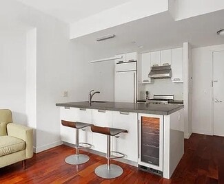 261 W 28th St Unit 16-F, New York, NY 10001