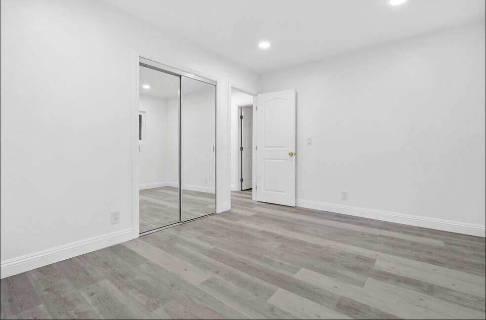 4925 Indian Wood Rd unit Tara Hills Condo, Culver City, CA 90230 - photo 1