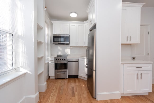 175 Hemenway St unit 20, Boston, MA 02115 - photo 3