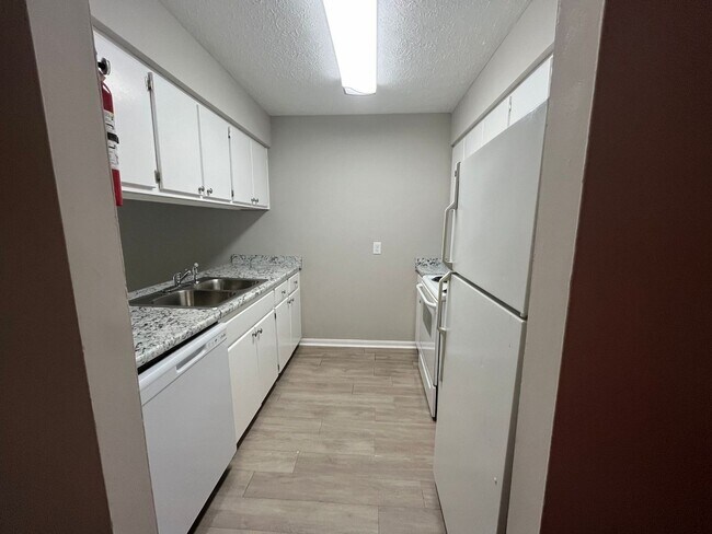 301 E Second St unit 19 SM, Springfield, GA 31329 - photo 6