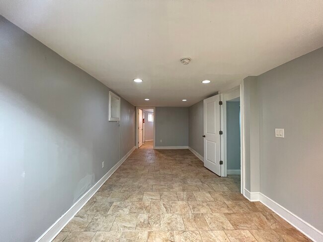 41 Randolph Ave unit Basement, Jersey City, NJ 07305 - photo 5