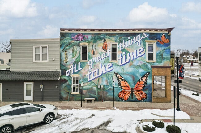 Beautiful murals adorn the historic buildings of downtown Auburn.