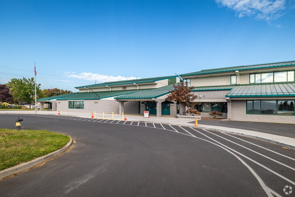 Ridgeview Elementary School provides a positive environment for students.